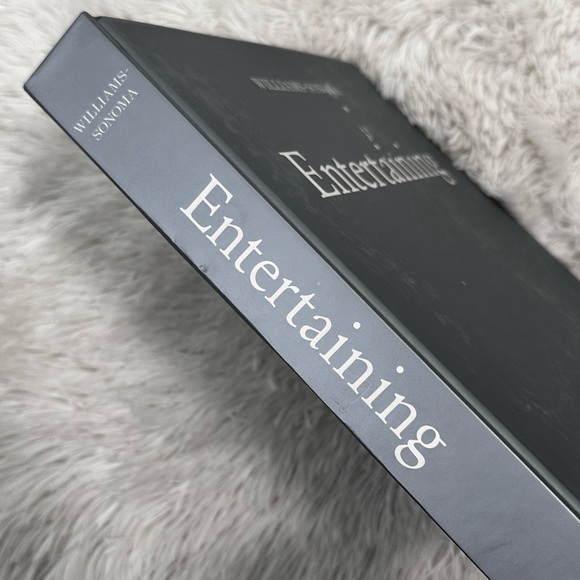 ❤️ William Sonoma Entertaining Hard Back Book - Picture 2 of 3